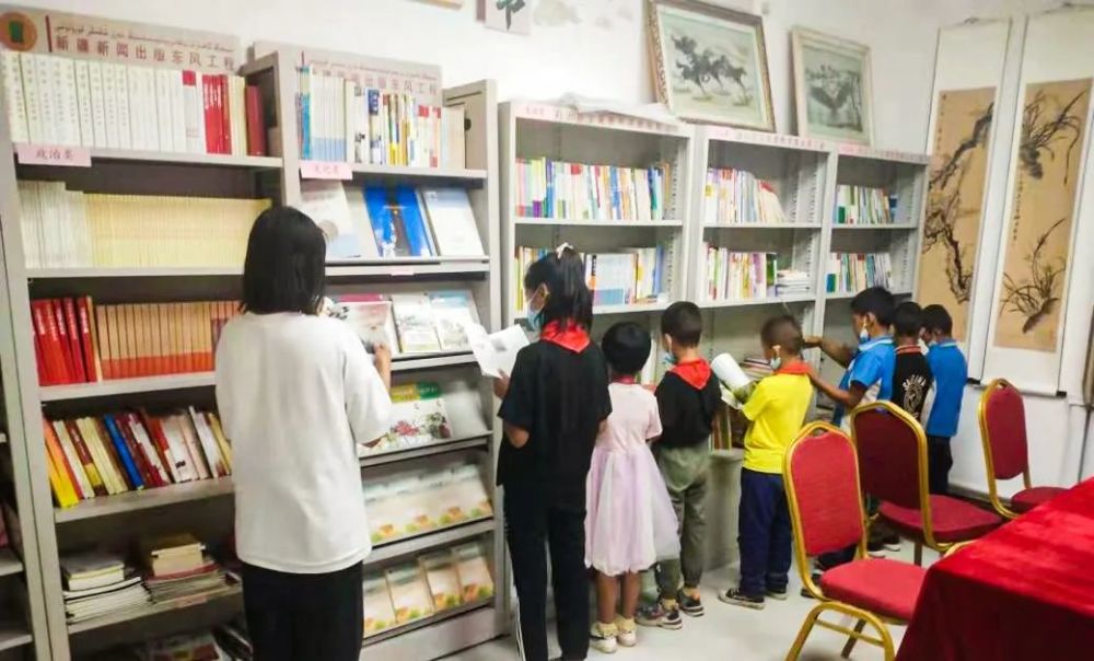 世界讀書日 輪臺縣以網絡技術服務推動全民閱讀新風尚